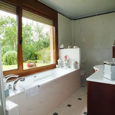 Una Casa Con Bosque De Robles Villa *