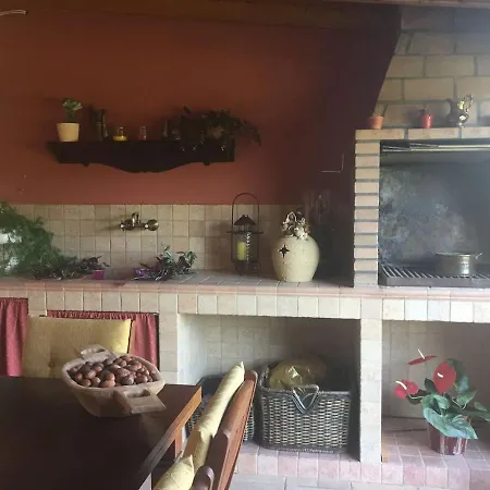 Una Casa Con Bosque De Robles Villa
