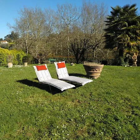 Una Casa Con Bosque De Robles Bergondo